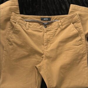 Tan Chino Pants with Cotton Blend and Regular Fit